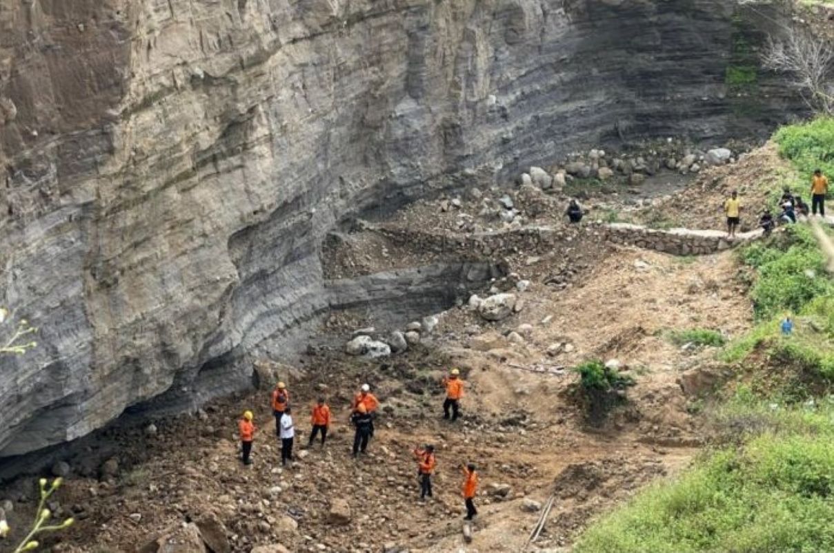 Kawasan tambang galian C Argasunya Cirebon. (Fathnur Rohman/Antara)