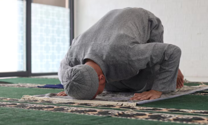 Ilustrasi jadwal sholat (Dok. Freepik)