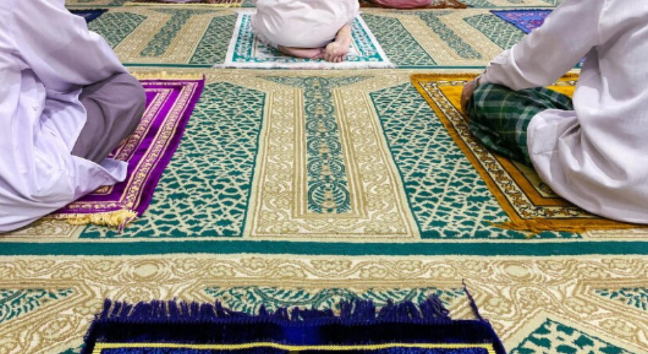 Ilustrasi jadwal sholat (Dok. Freepik)