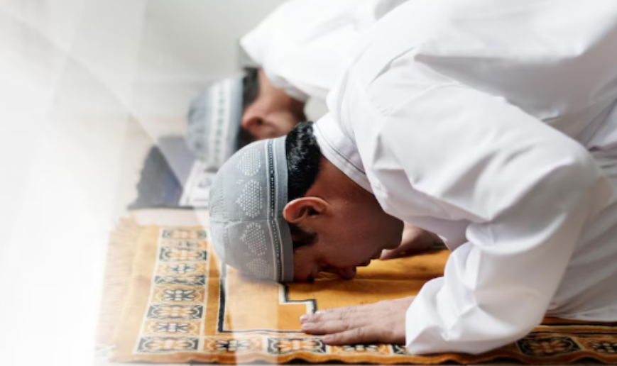 Ilustrasi jadwal sholat (Dok. Freepik) 