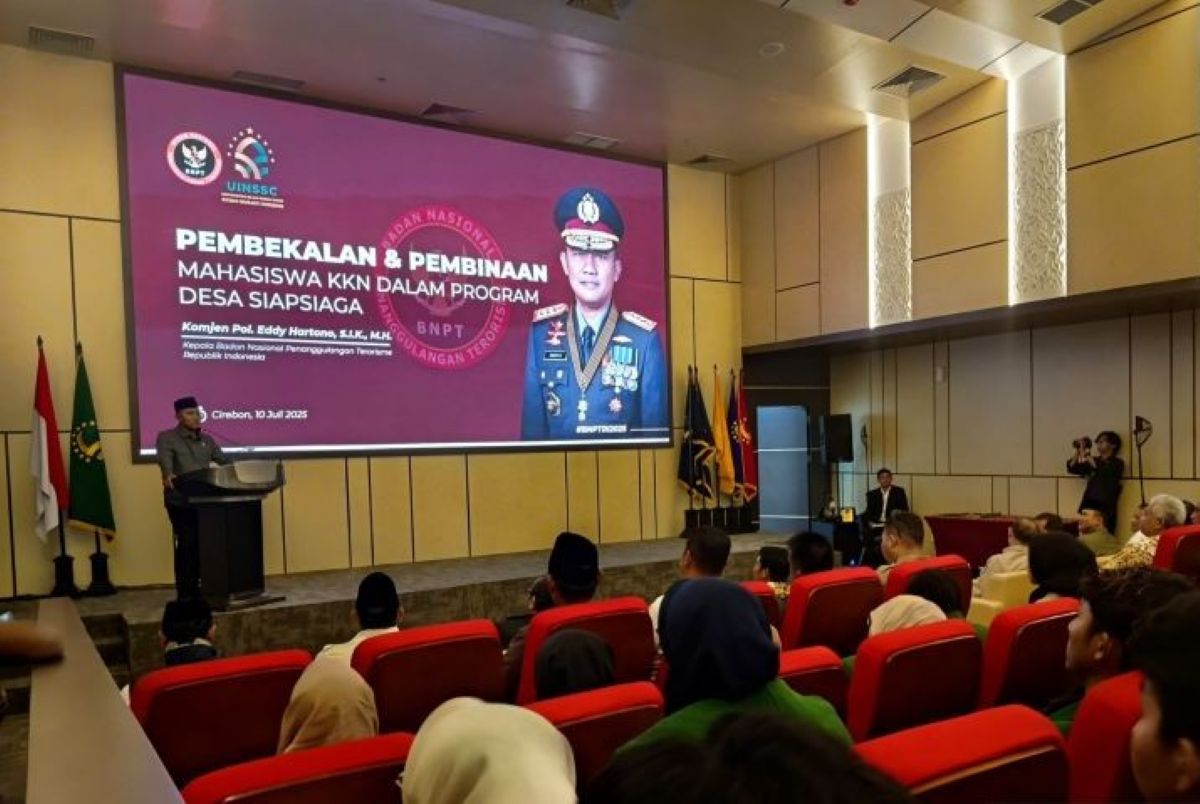 BNPT melaksanakan kegiatan pembekalan untuk mahasiswa di UIN Siber Sykeh Nurjati Cirebon, Kamis (10/7). (Fathnur Rohman/Antara)