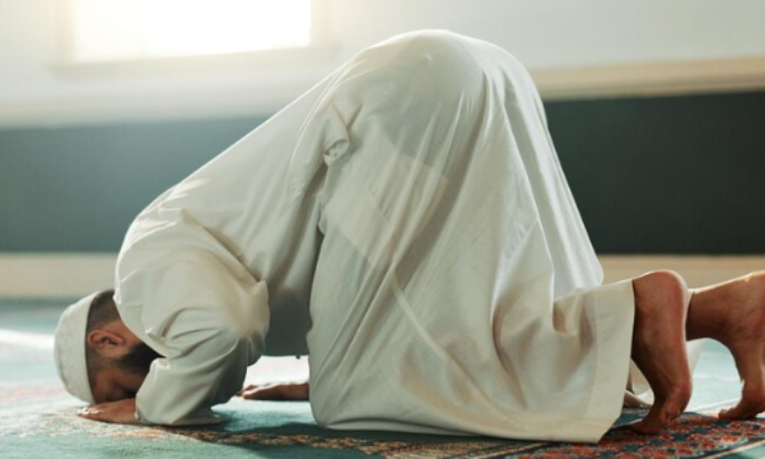 Ilustrasi jadwal sholat (Dok. Freepik)