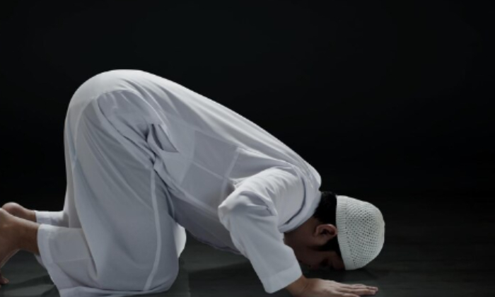 Ilustrasi jadwal sholat (Dok. Freepik)