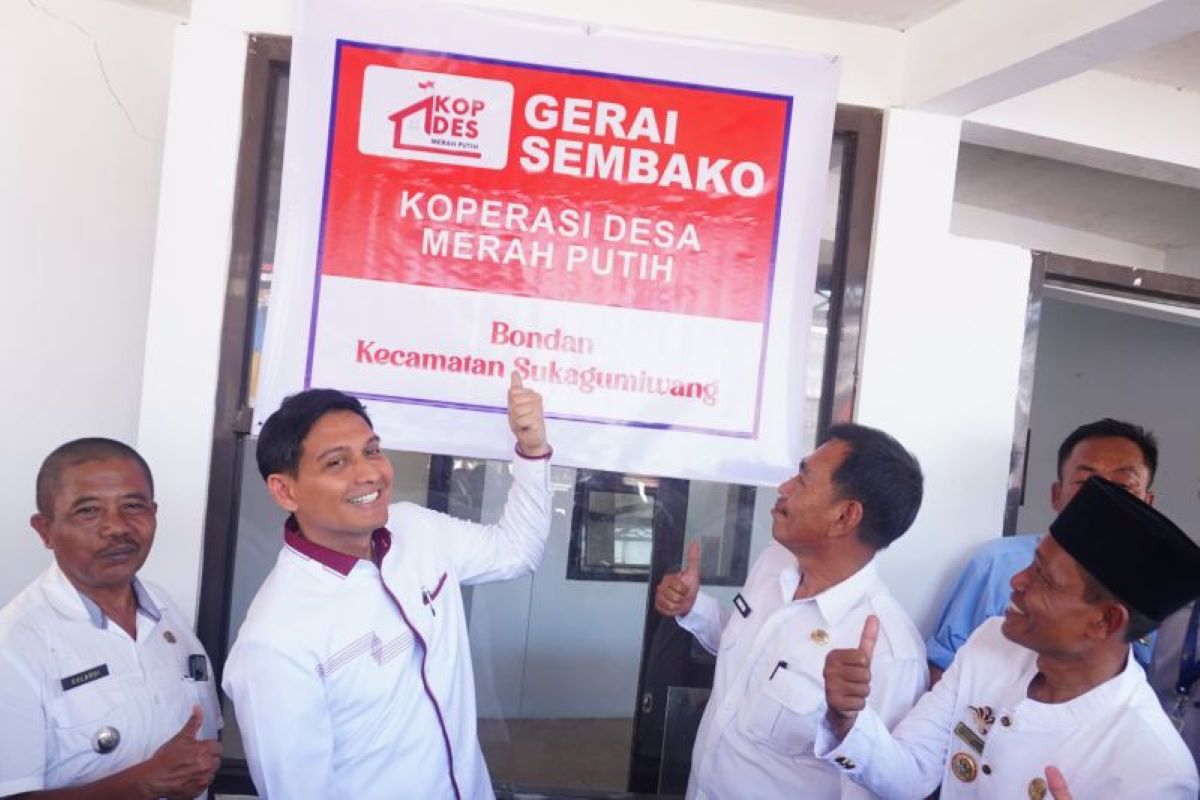Bupati Indramayu Lucky Hakim menyatakan Kopdes Merah Putih siap beroperasi di Indramayu. (Pemkab Indramayu/Antara)