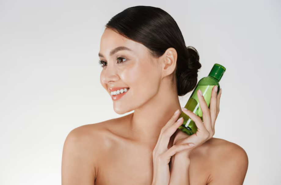 Ilustrasi facial wash mengandung tea tree (Dok. Freepik)