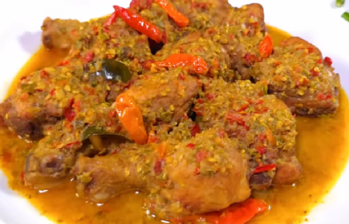 Resep ayam santan pedas (Dok. YouTube Dapur Cantik Channel)