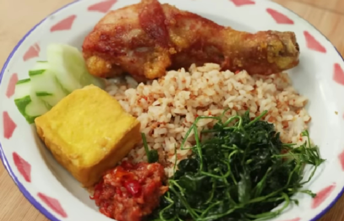 Resep nasi tutug tempe (Dok. YouTube Devina Hermawan)