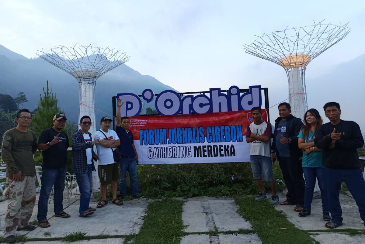 Forum Jurnalis Cirebon (FJC) Rayakan HUT RI di kawasan Glamping The Orchid, Kabupaten Kuningan, 16&ndash;17 Agustus. (Istimewa)