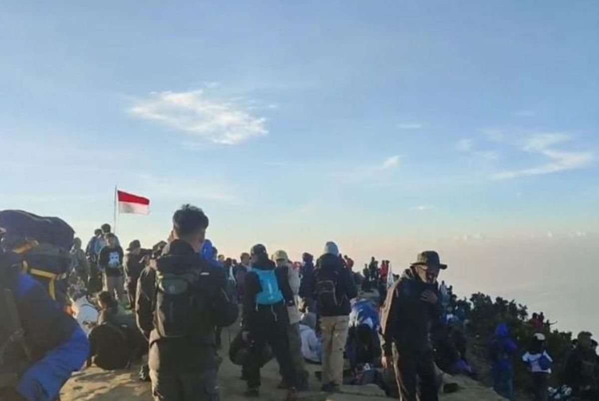 BTNGC Catat 1.360 Pendaki Naik ke Gunung Ciremai saat HUT Ke-80 RI