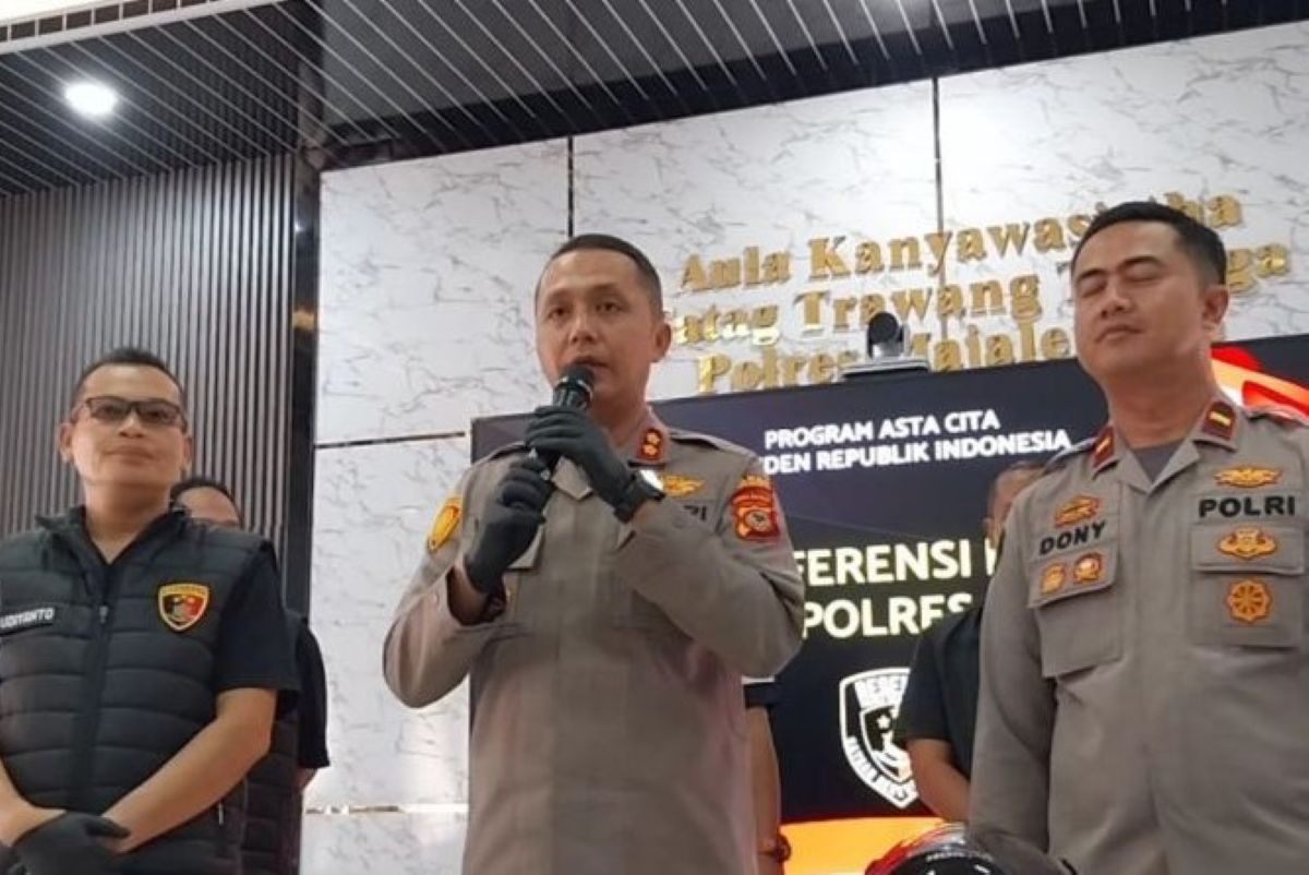 Kapolres Majalengka AKBP Willy Andrian (tengah). (Fathnur Rohman/Antara)