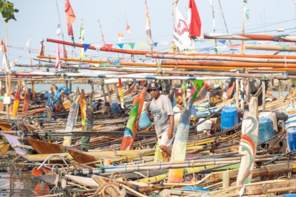 Kampung nelayan di pesisir Indramayu. (Fathnur Rohman/Antara)
