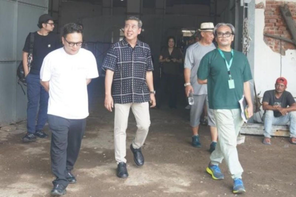 Persiapan pelaksanaan FKSM di Pelabuhan Cirebon, Minggu (16/11). (Panitia FKSM 2025/Antara)