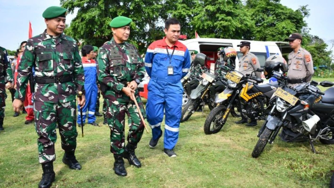 Apel kesiapsiagaan Satgas Pengamanan Instalasi Strategis Pertamina di Kilang Balongan Indramayu. (PT KPI RU VI Balongan/Antara)