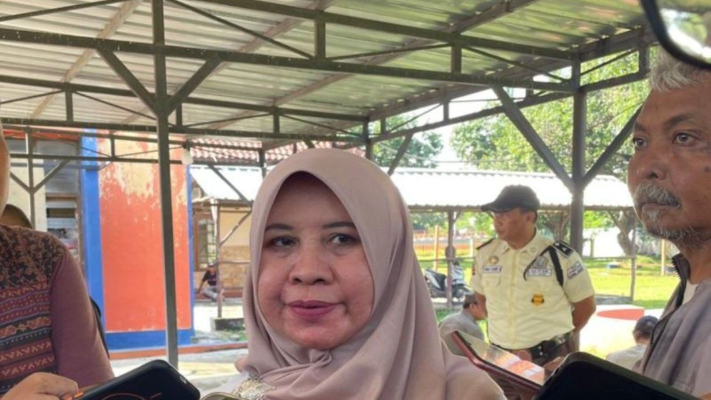 Kepala DKP3 Kota Cirebon Elmi Masruroh. (Fathnur Rohman/Antara)