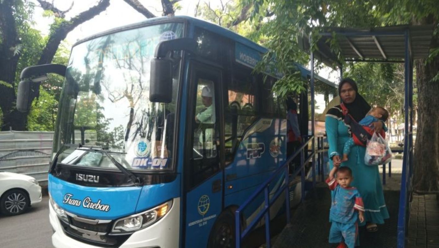 Ilustrasi armada BRT Trans Cirebon. (Fathnur Rohman/Antara)