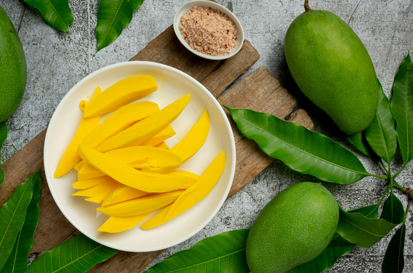 Ilustrasi manfaat daun mangga (Dok. Freepik)