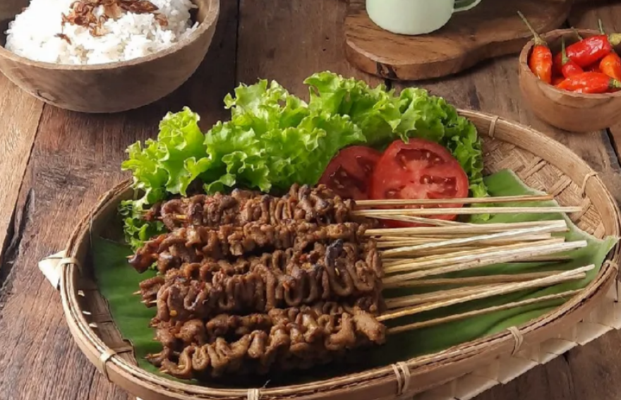 Cara membuat sate usus ayam (Dok. Cookpad)