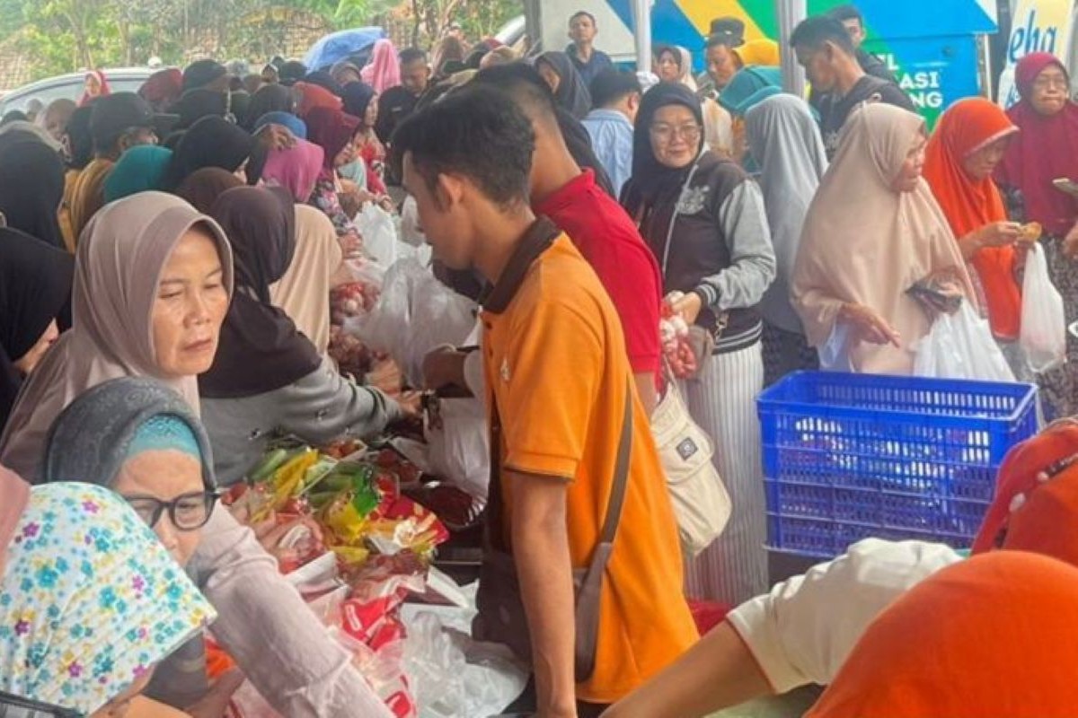 Warga memadati lokasi pelaksanaan program GPM di Kuningan. (Fathnur Rohman/Antara)  