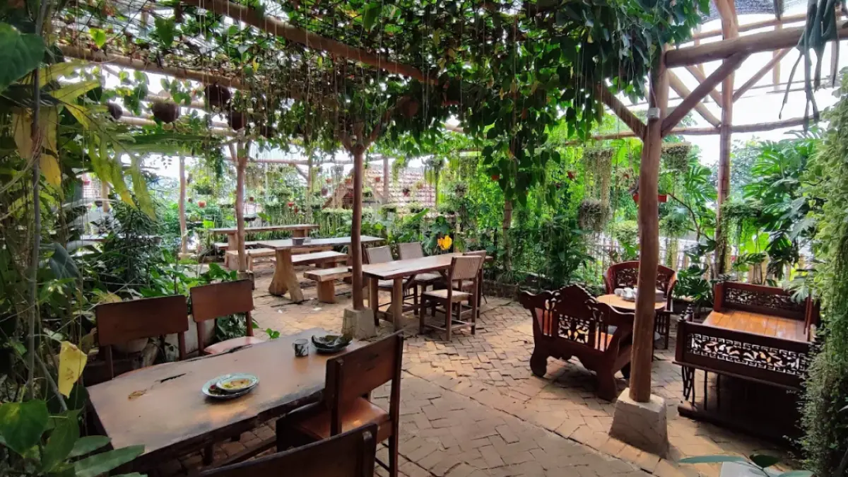 Rekomendasi tempat bukber di Kuningan (Google Maps/Saung Kopi Hawwu)
