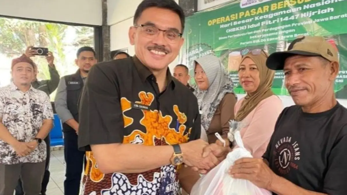 Paket pangan bersubsidi didistribusikan di Kota Cirebon. (Pemkot Cirebon/Antara)