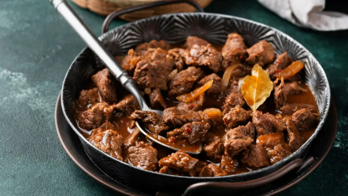 Ilustrasi rendang daging (Freepik) 
