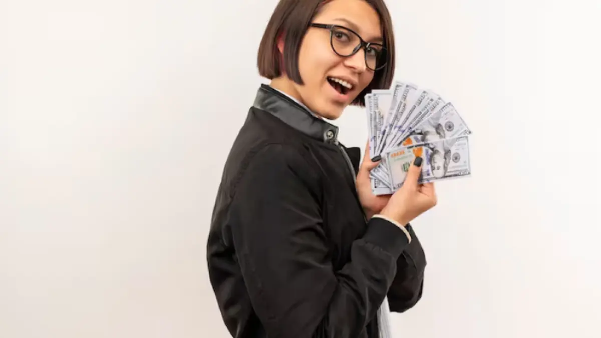 Ilustrasi zodiak yang diprediksi menerima uang kaget (Freepik) 