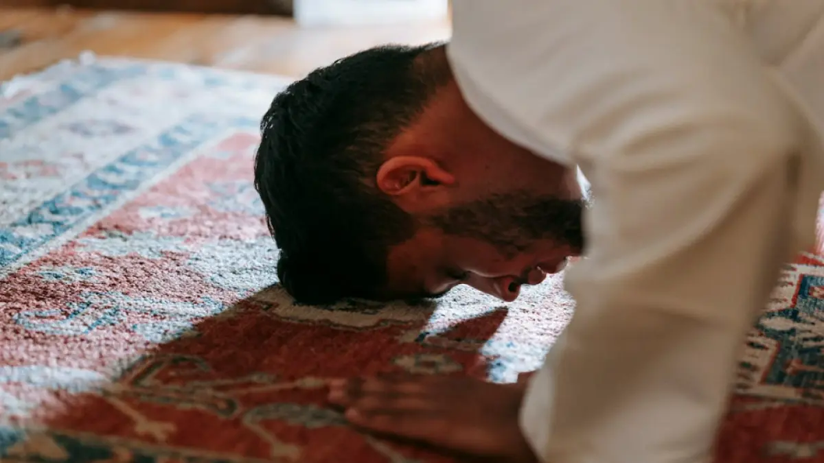 Ilustrasi jadwal sholat (Pexels)
