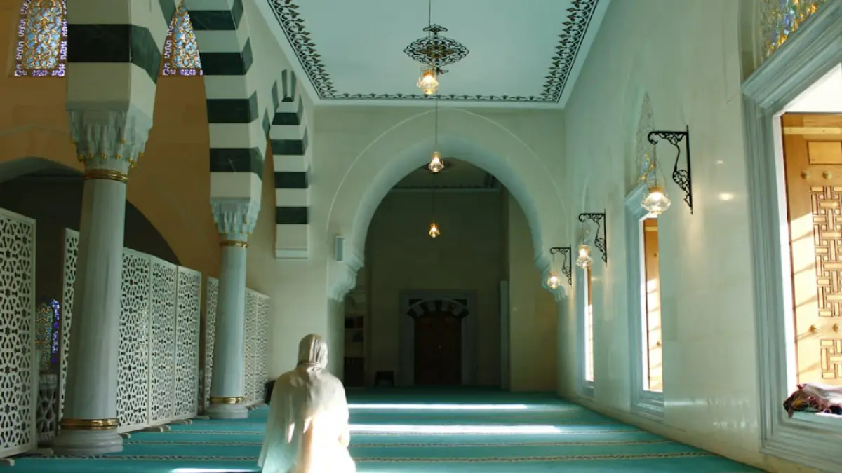 Ilustrasi jadwal sholat (Pexels)