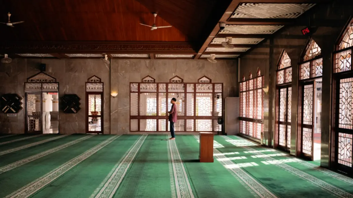 Ilustrasi jadwal sholat (Pexels)