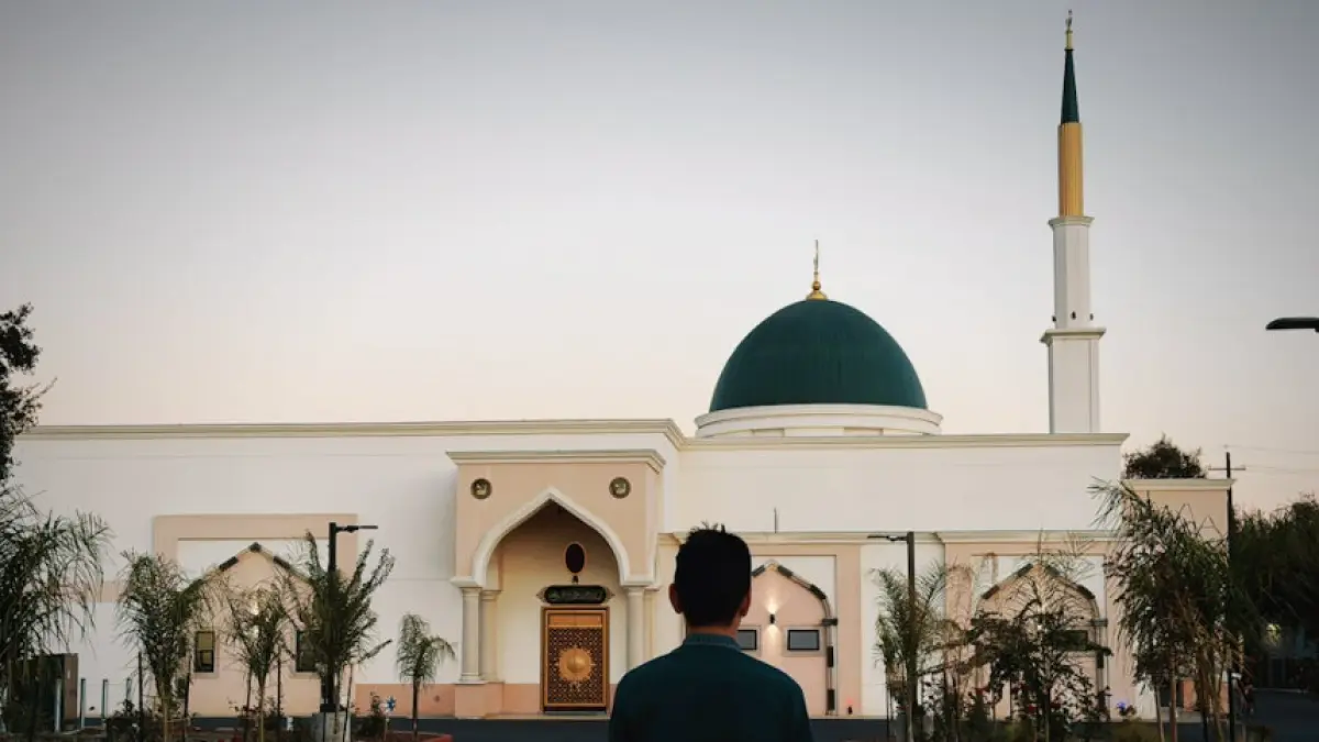 Ilustrasi jadwal sholat (Pexels)