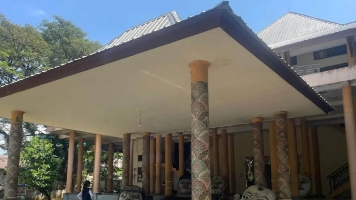 Gedung Kesenian Nyimas Rara Santang Kota Cirebon. (Fathnur Rohman/Antara)