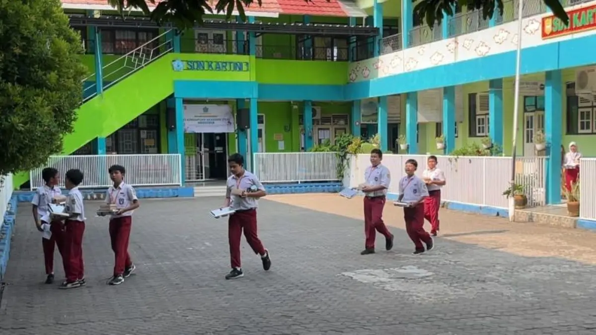 Siswa SD mengikuti kegiatan TKA di Kota Cirebon. (Fathnur Rohman/Antara)