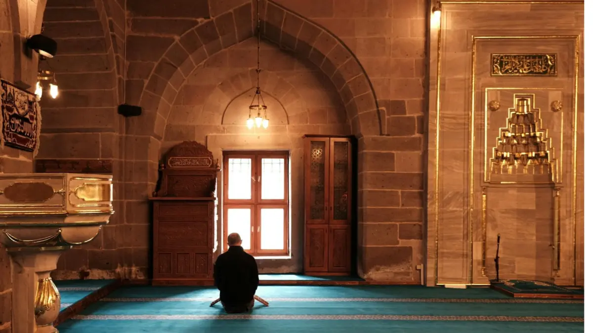 Ilustrasi jadwal sholat (Pexels)