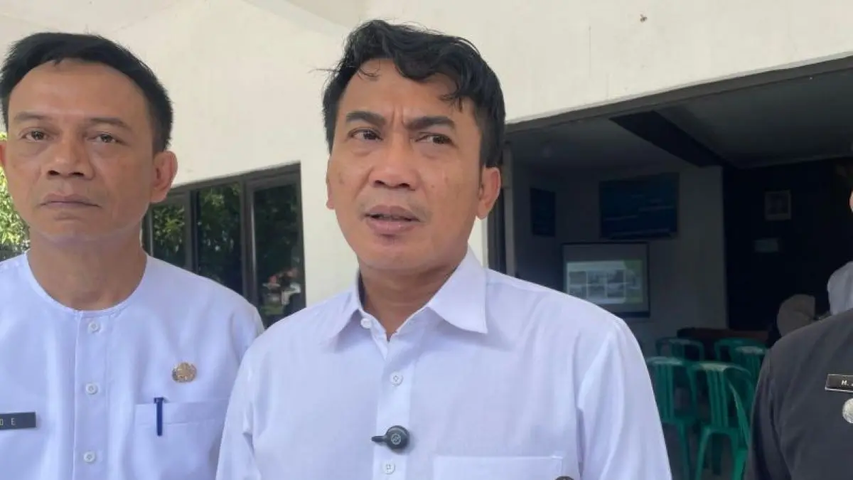 Wakil Bupati Cirebon Agus Kurniawan Budilan (kanan). (Fathnur Rohman/Antara)