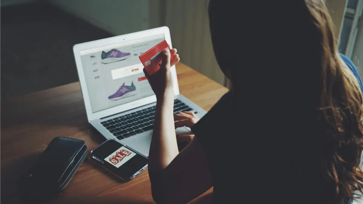 Ilustrasi belanja online (Pexels)