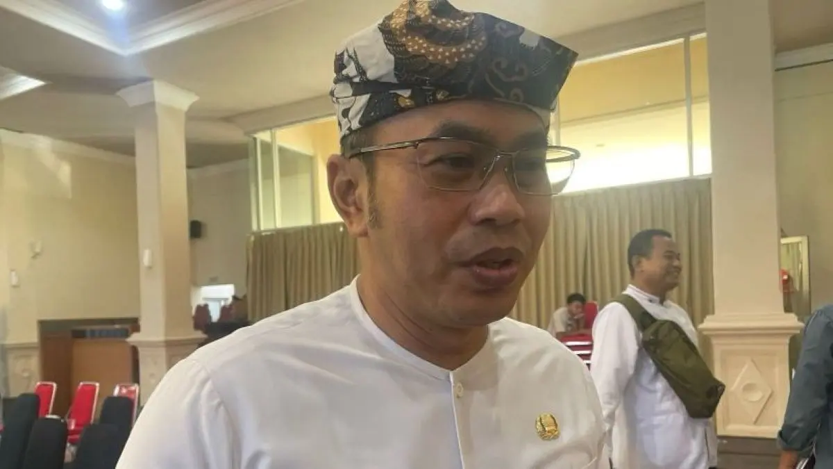 Kepala Disnaker Kabupaten Cirebon Novi Hendrianto. (Fathnur Rohman/Antara)