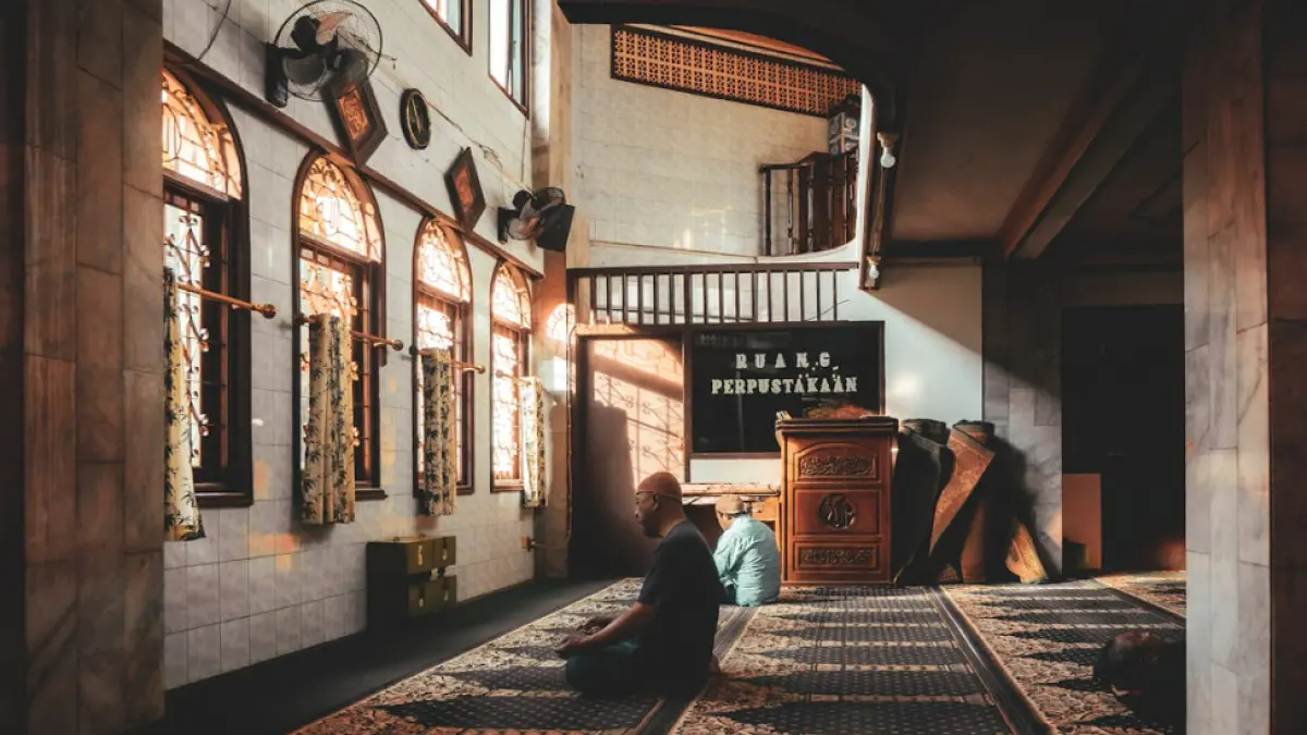 Ilustrasi jadwal sholat (Pexels)