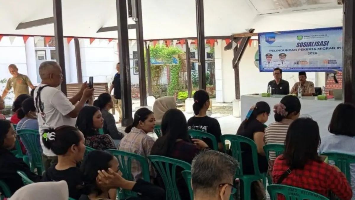 Disnaker Indramayu mengadakan kegiatan sosialisasi terkait Surat Edaran Gubernur Jawa Barat Nomor 75/SS.02.02.03/Kesra. (Disnaker Indramayu/Antara)