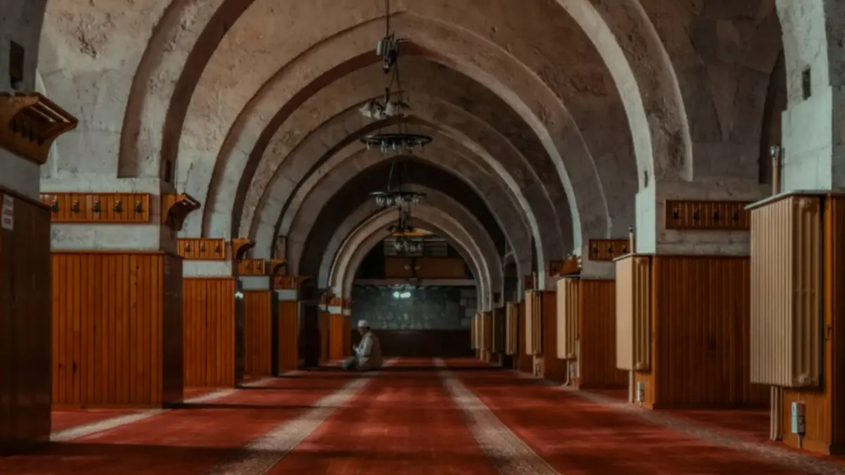 Jadwal Sholat Cirebon Jumat, 17 Juli 2026