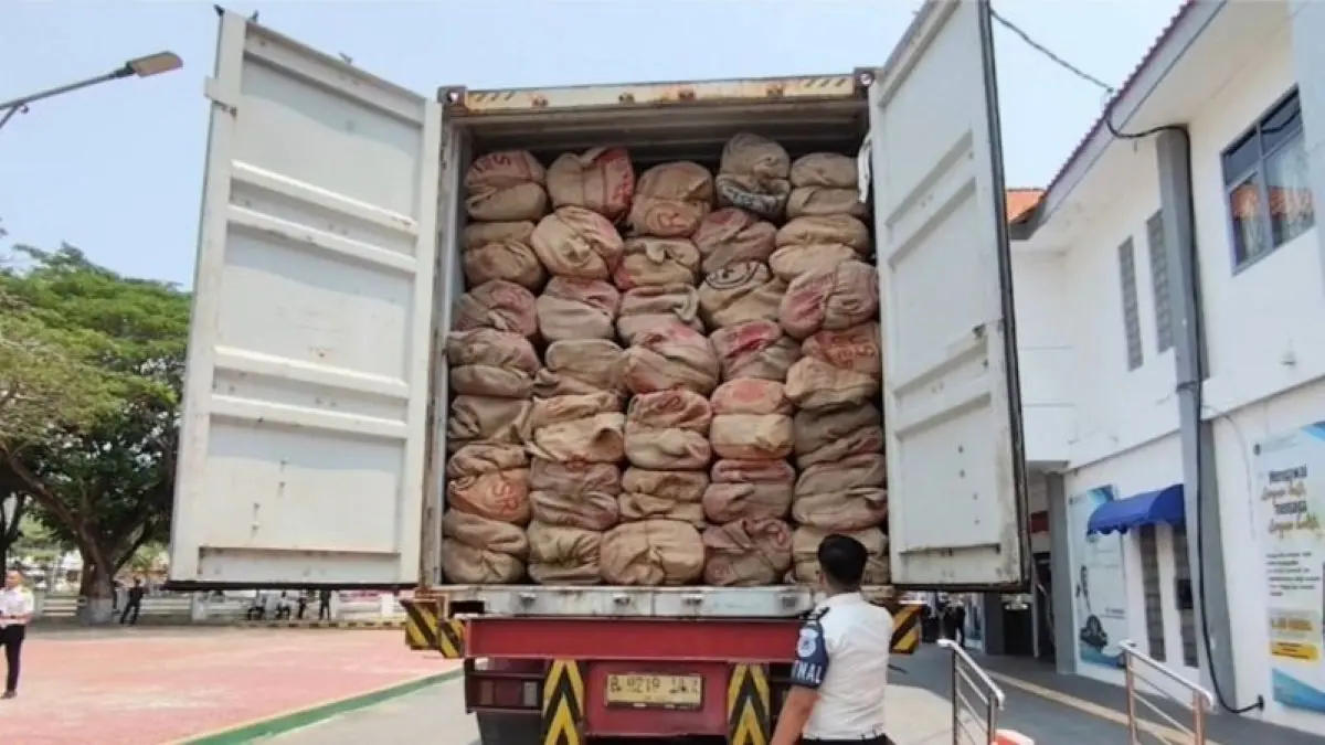 Produk coir shade untuk ekspor buatan warga binaan di Lapas Indramayu. (Lapas Indramayu/Antara)