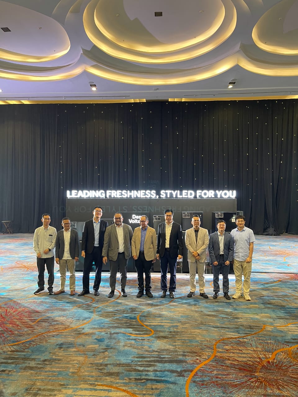 PRODUK PINTAR: Jajaran pimpinan AQUA Elektronik saat peluncuran produk terbaru mereka di Jakarta. (FOTO: AQUA Elektronik Untuk Jawa Pos)