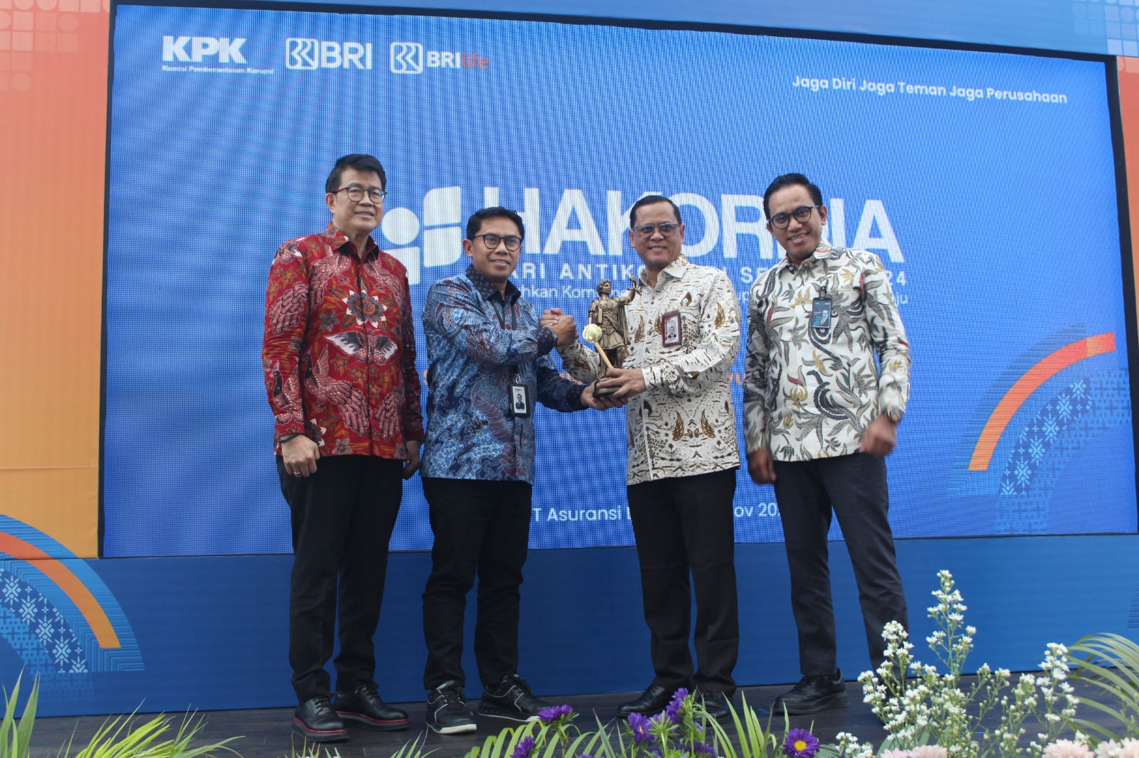 Asuransi BRI Life bekerjasama dengan Komisi Pemberantasan Korupsi (KPK), memaknai momen Hari Anti Korupsi Sedunia 2024.