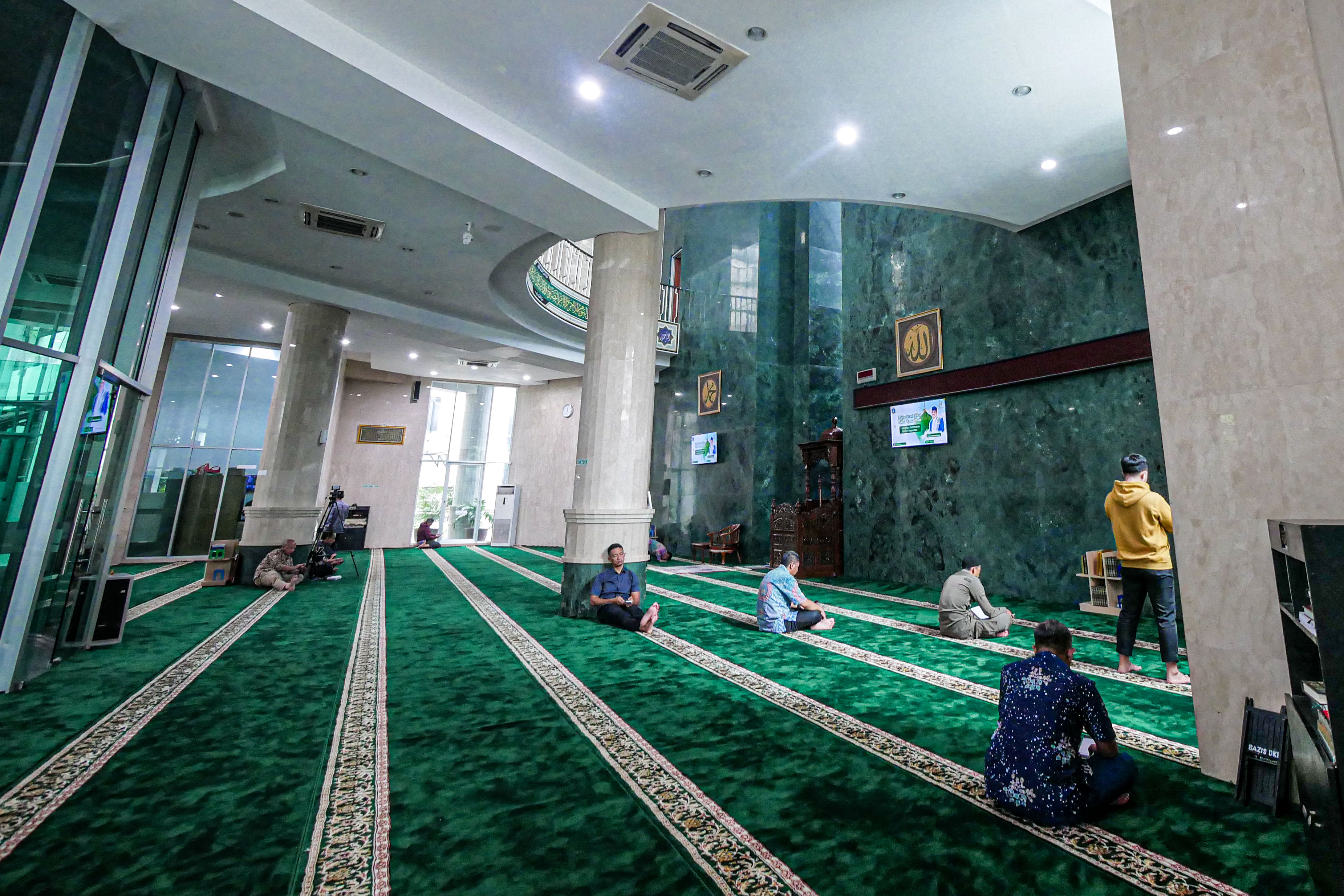 Bentuk arsitektur di Masjid Fatahillah di komplek Balai Kota Jakarta.