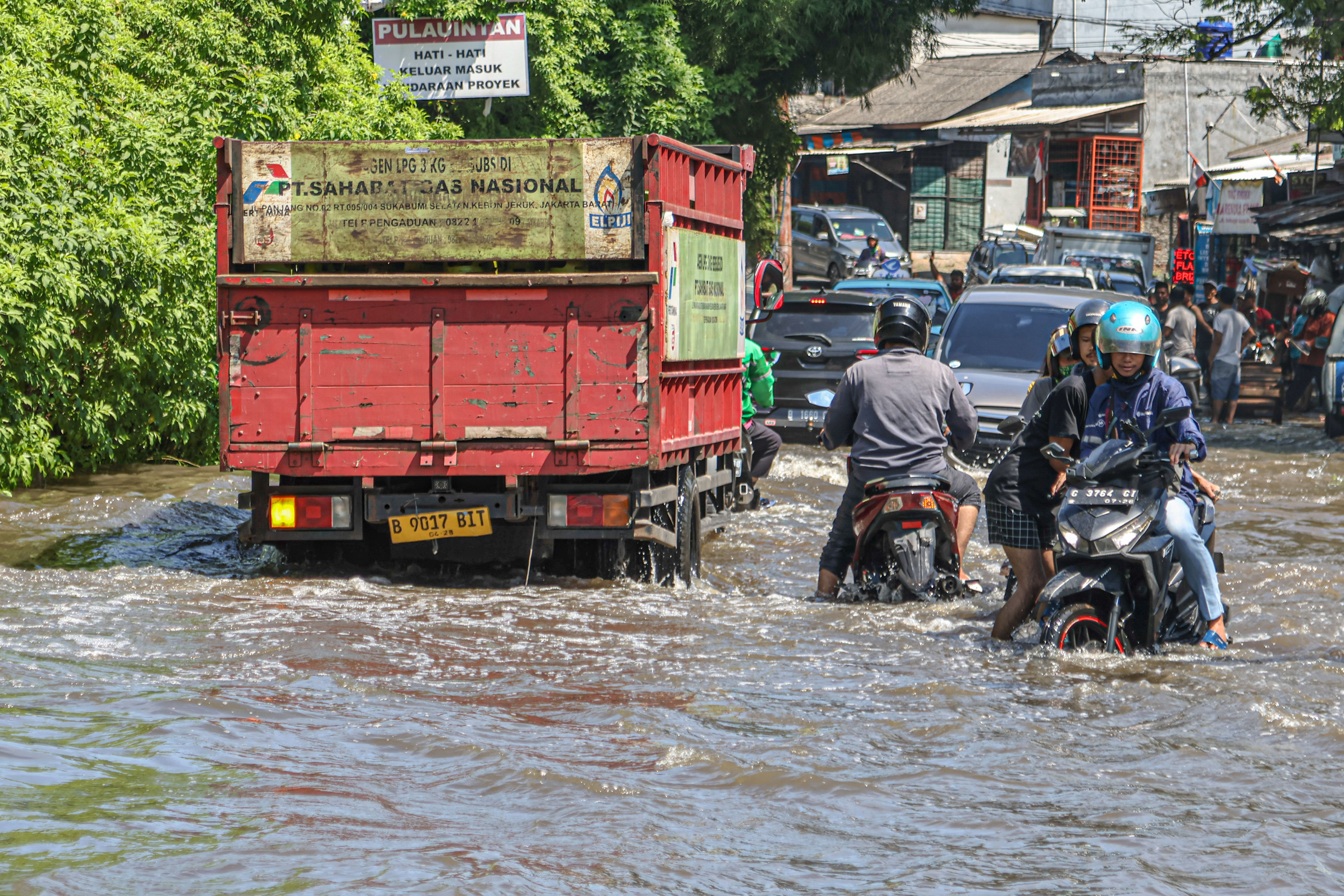 Antisipasi Potensi Tanah Longsor, BPBD DKI Ingatkan Lurah-Camat