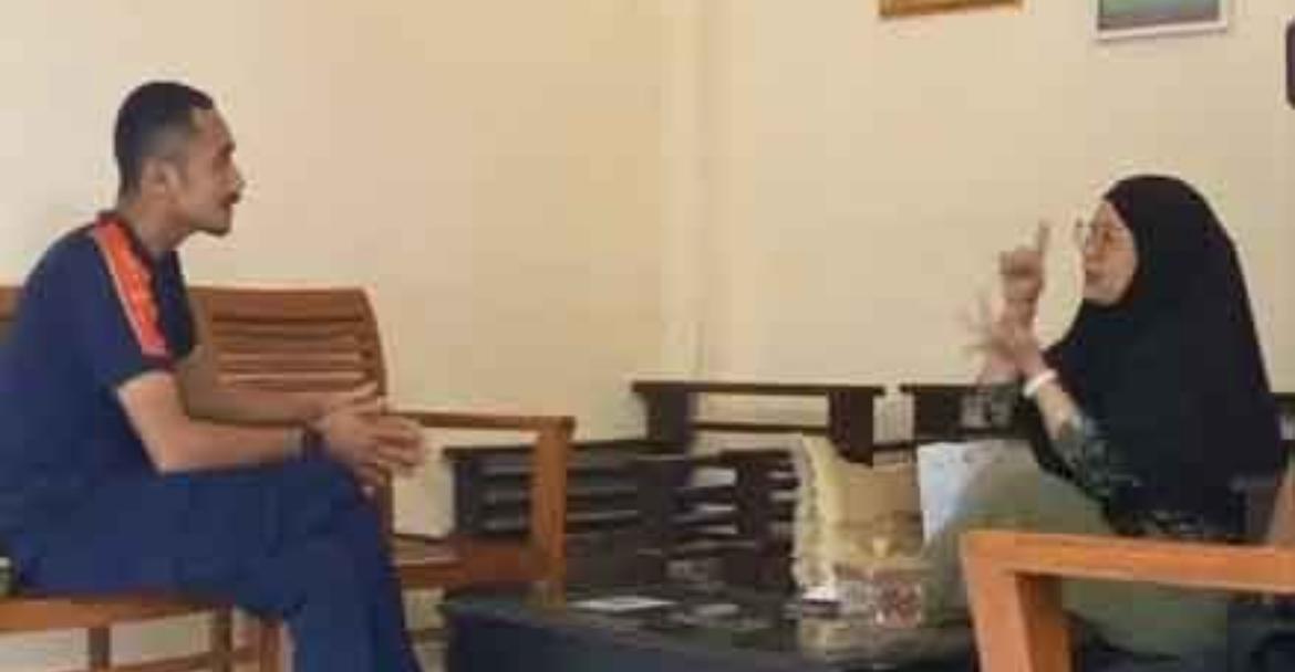 Ada-Ada Aja! Petugas Pemadam Kebakaran Pos Merdeka Depok Dapat Aduan Soal Tunggakan Kontrakan 