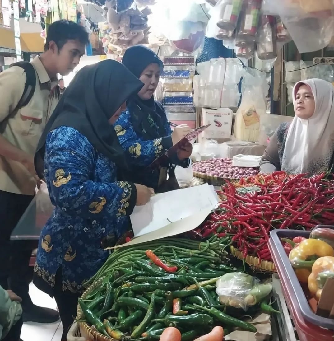 Pastikan Keamanan Pelaksanaan Idul Adha 2025, Sudin KPKP Jakarta Timur Sidak Enam Pasar