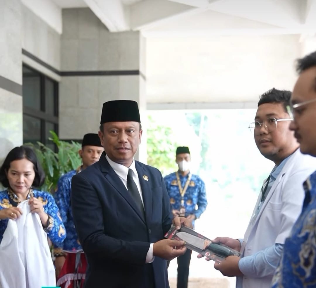 136 Petugas Awasi 143 Lokasi Pemotongan Hewan, Wali Kota Jaktim Jamin Keamanan Daging Kurban