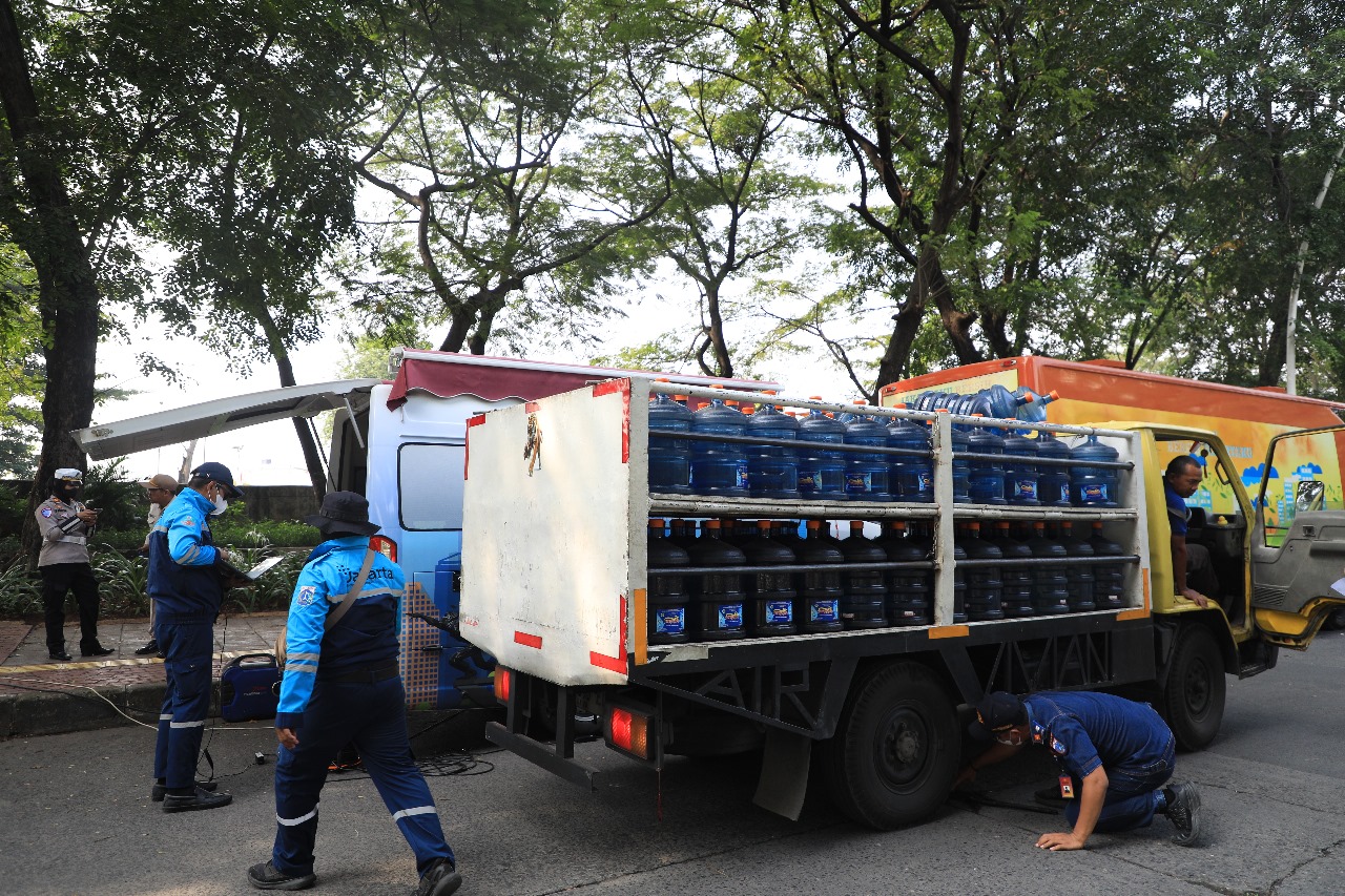 Operasi Uji Emisi, 9 Kendaraan Berat Dirazia Tim Gabungan Pemprov DKI