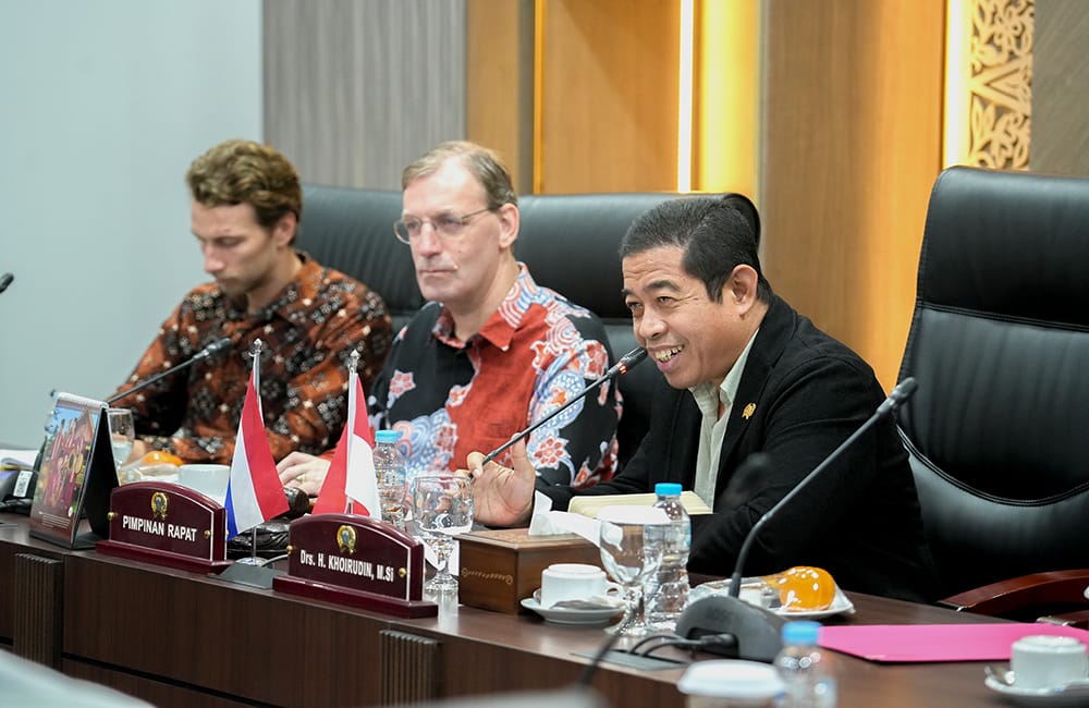 Ketua DPRD DKI Jakarta Khoirudin bersama perwakilan Duta Besar Kerajaan Belanda untuk Indonesia membahas peluang kerja sama.