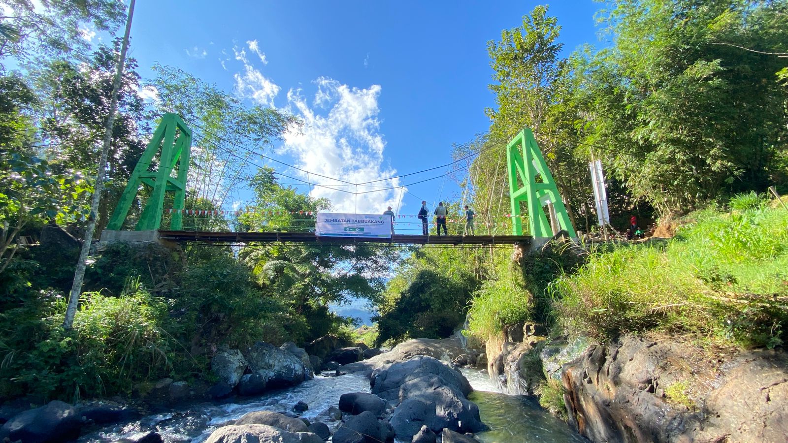 Dompet Dhuafa Sulsel Bangun Lagi Jembatan Gantung untuk Akses Ratusan KK di Pelosok Gowa